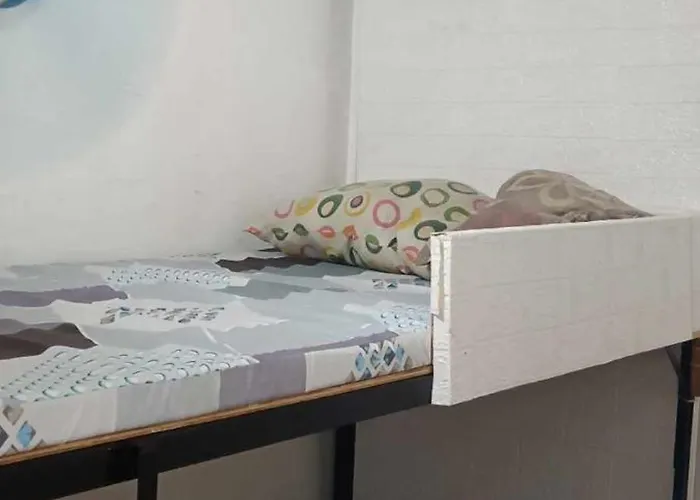 Hostel Female In Bbb Marulas Valenzuela With Ac & Wi-fi Semi-furnished Manila
