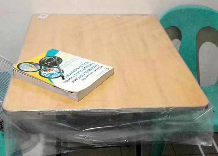 Female In Bbb Marulas Valenzuela With Ac & Wi-fi Semi-furnished